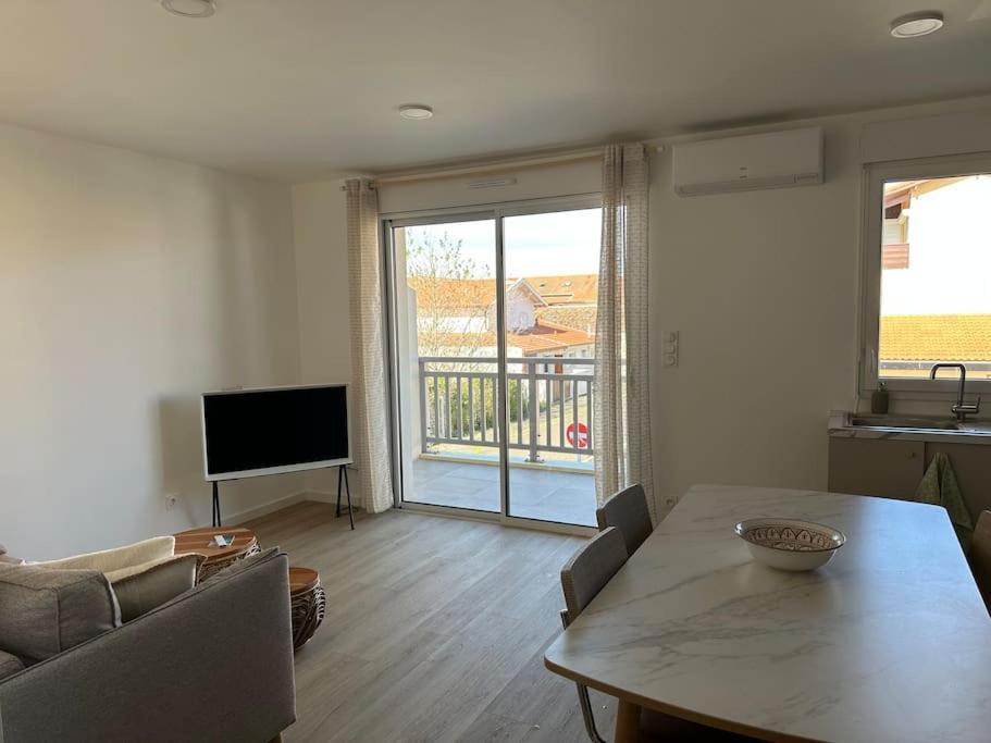 ביסקארוס Tres Bel Appartement Neuf - Parking Et Terrasse מראה חיצוני תמונה